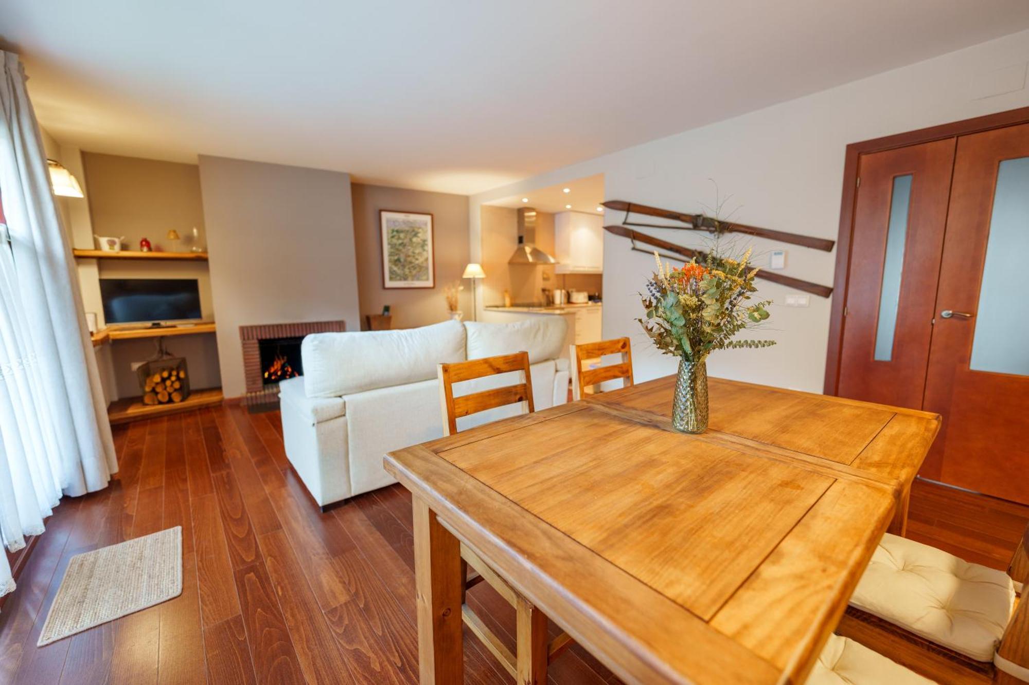 Apartament Vega - Vall Fosca - L'Amfitriona Espuy ภายนอก รูปภาพ
